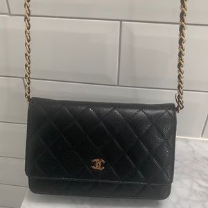 Chanel classic wallet on chain